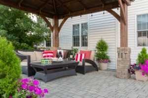 patio under roof